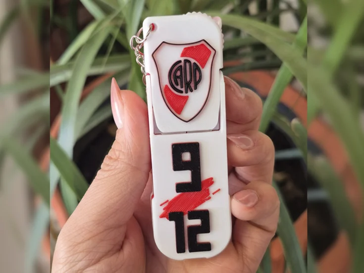 Llavero con Soporte para celular personalizado por equipo (River Plate) — miniatura