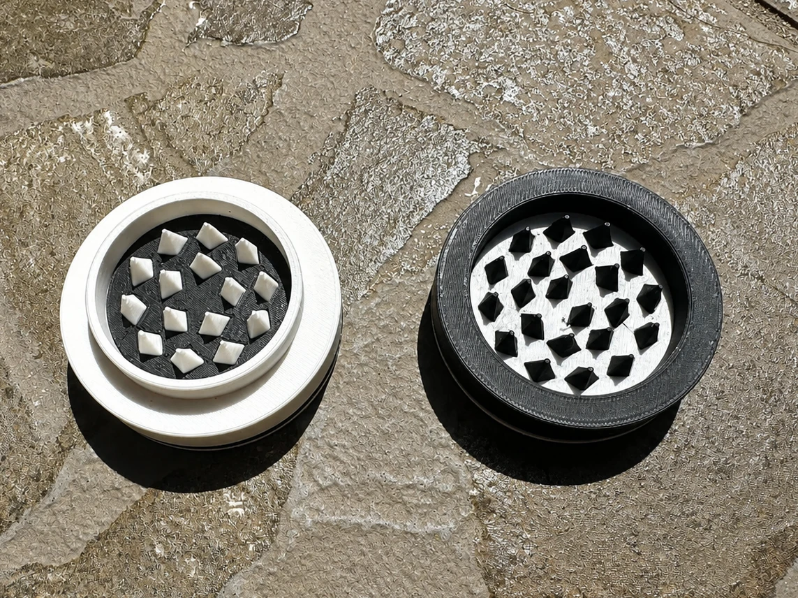 Grinder Botanical — en ambiente